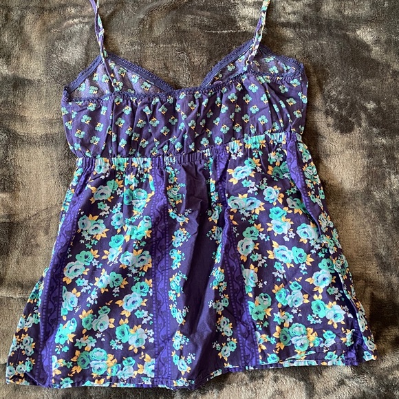 Blue tank top - Picture 2 of 6